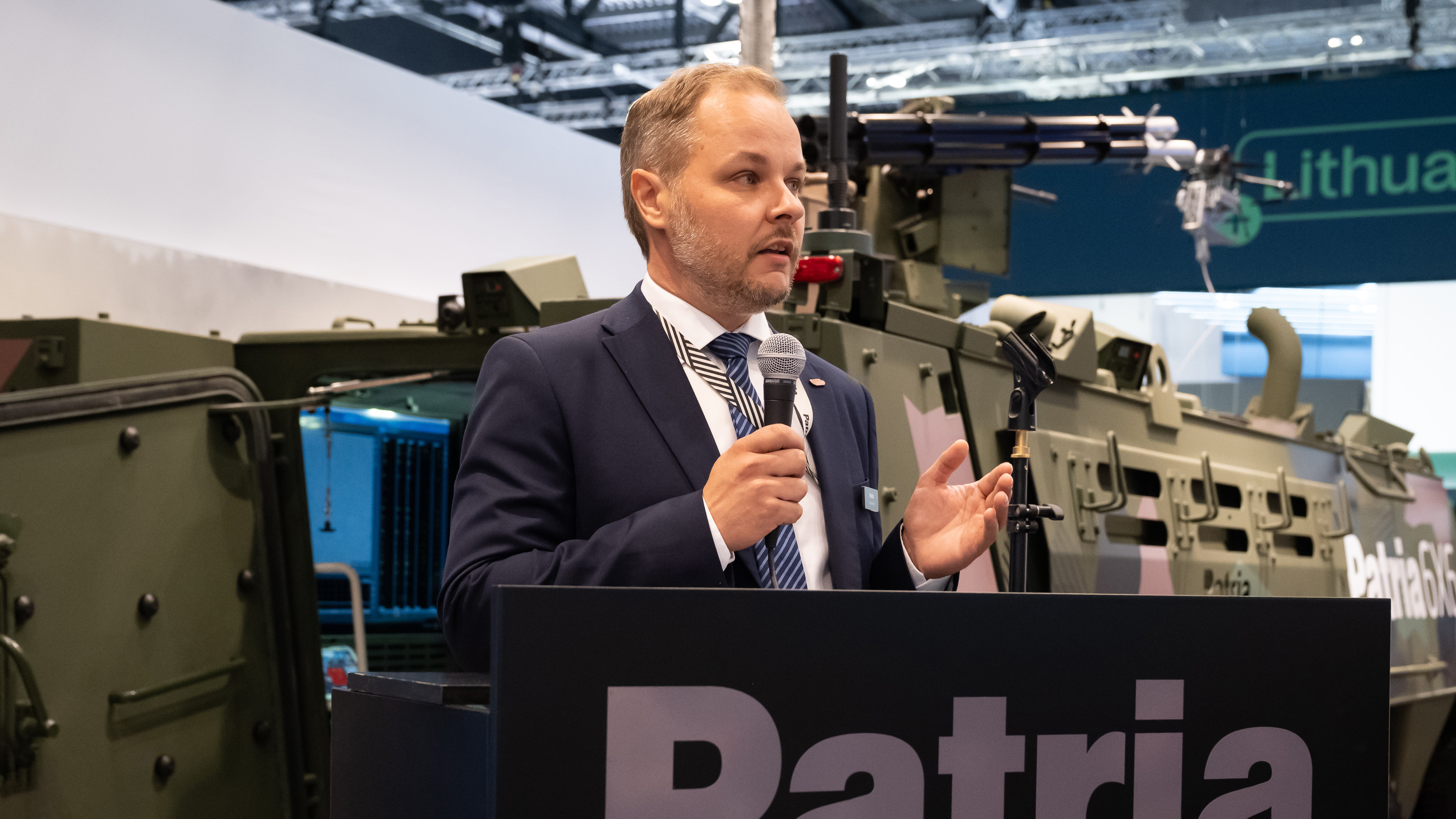 Jussi Järvinen speaking a at an event.