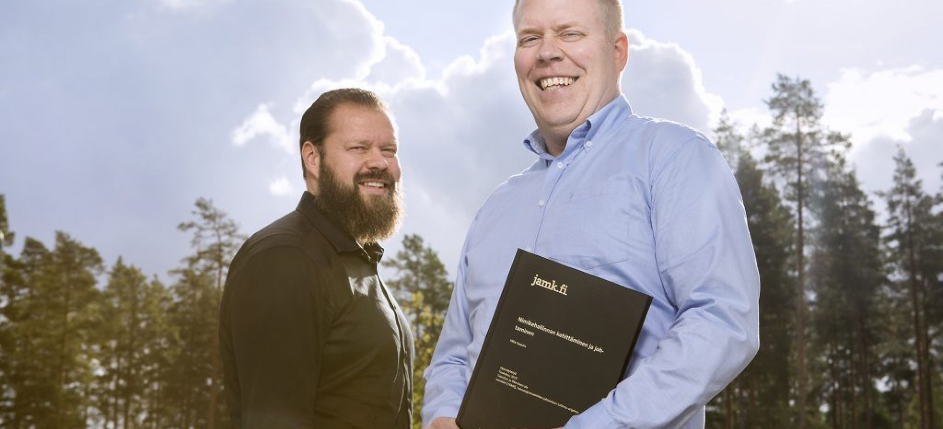 Mika Rasmus (left) and Mika Seppälä. Item management thesis Aviation Patria
