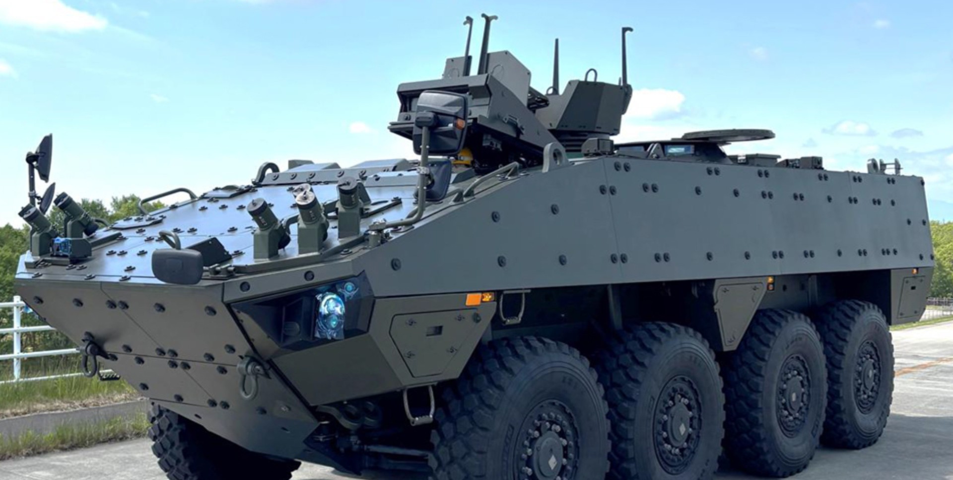 ○１９１５年○PRO-PATRIA○２０cm○箱入◇Ｂ＆Ｇ・ Cop◇ The first Patria AMV XP 8x8 vehicle to Japan Ground Self-Defence