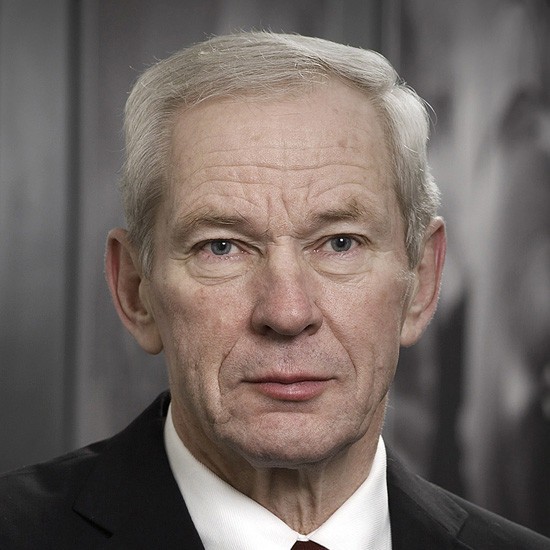 Ari Puheloinen